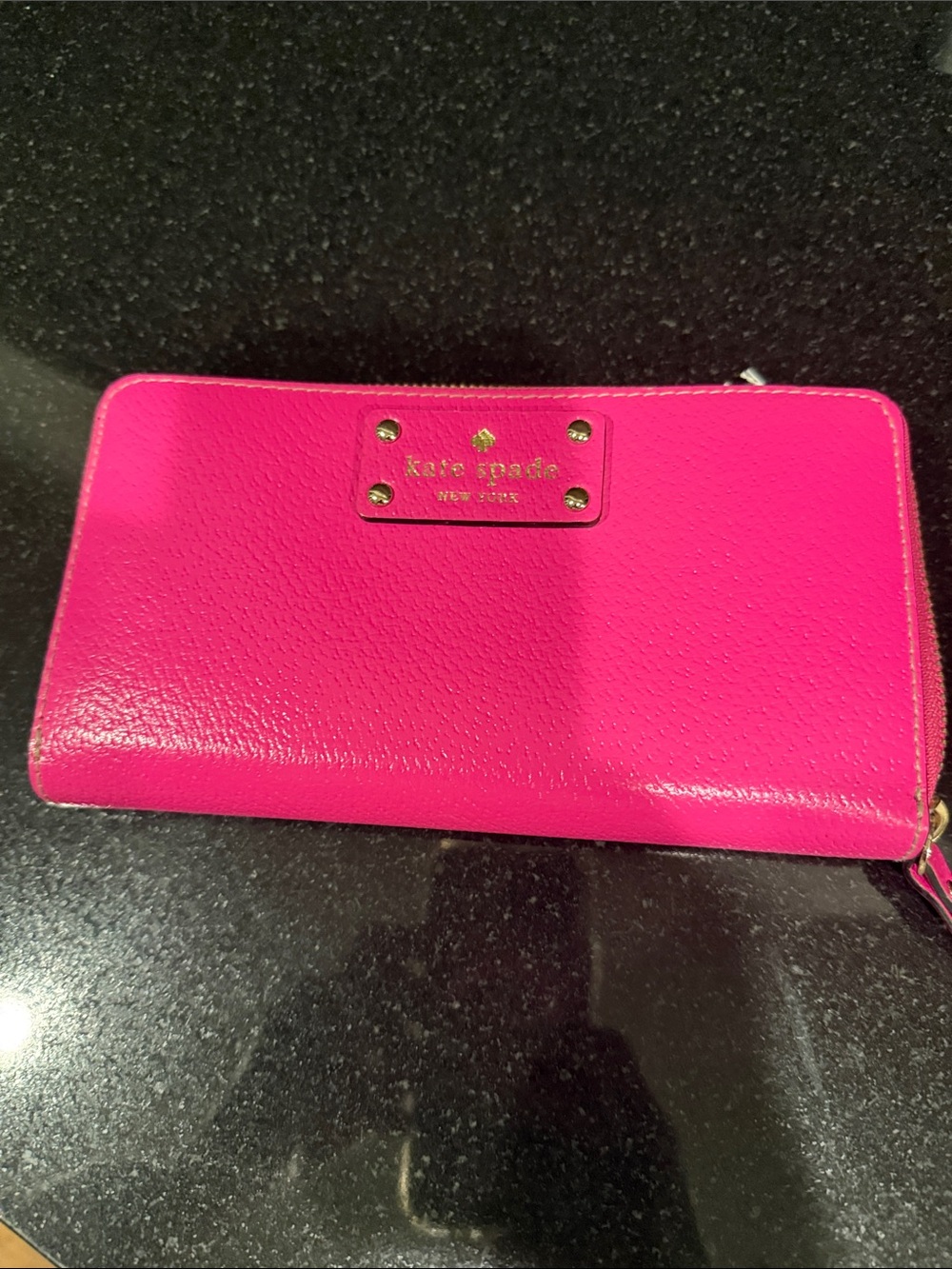 Kate Spade Wellesley wallet nwot